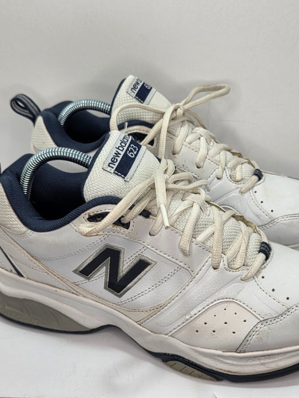 New Balance 623 White Sneakers Shoes Mens 8.5 Womens 10/10.5